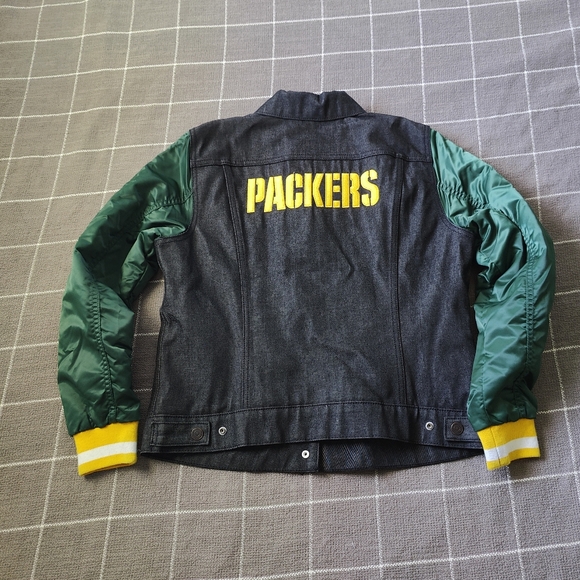 Green Bay Packers NFL x Levi's Denim Varsity Trucker Button-Up Jacket - Picture 2 of 13